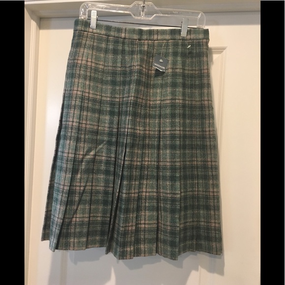 Dresses & Skirts - A souvenir from Scotland that never got worn!
